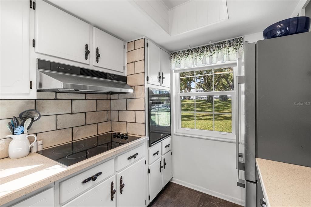 For Sale: $232,000 (2 beds, 2 baths, 1420 Square Feet)