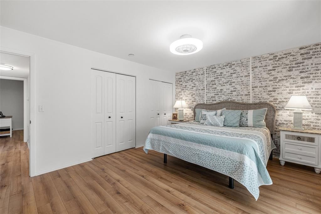 For Sale: $232,000 (2 beds, 2 baths, 1420 Square Feet)