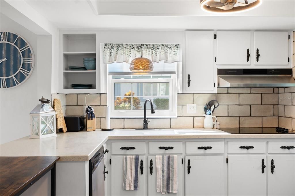 For Sale: $232,000 (2 beds, 2 baths, 1420 Square Feet)