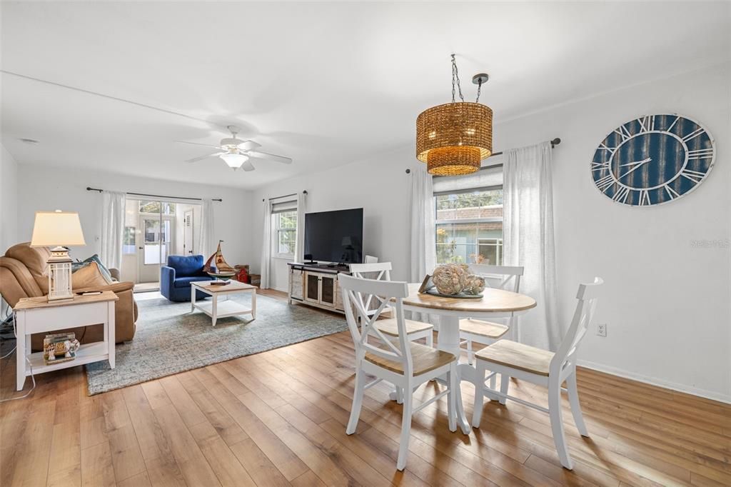 For Sale: $232,000 (2 beds, 2 baths, 1420 Square Feet)