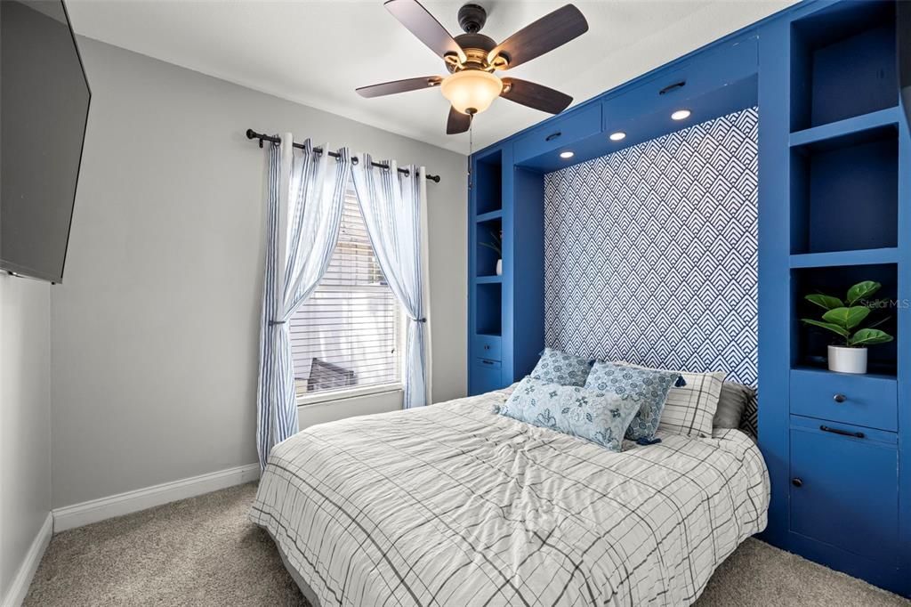 Active With Contract: $435,000 (3 beds, 2 baths, 1168 Square Feet)