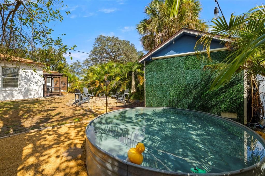 Active With Contract: $435,000 (3 beds, 2 baths, 1168 Square Feet)