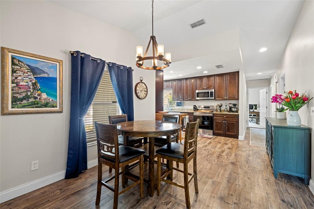 Active With Contract: $435,000 (3 beds, 2 baths, 1168 Square Feet)