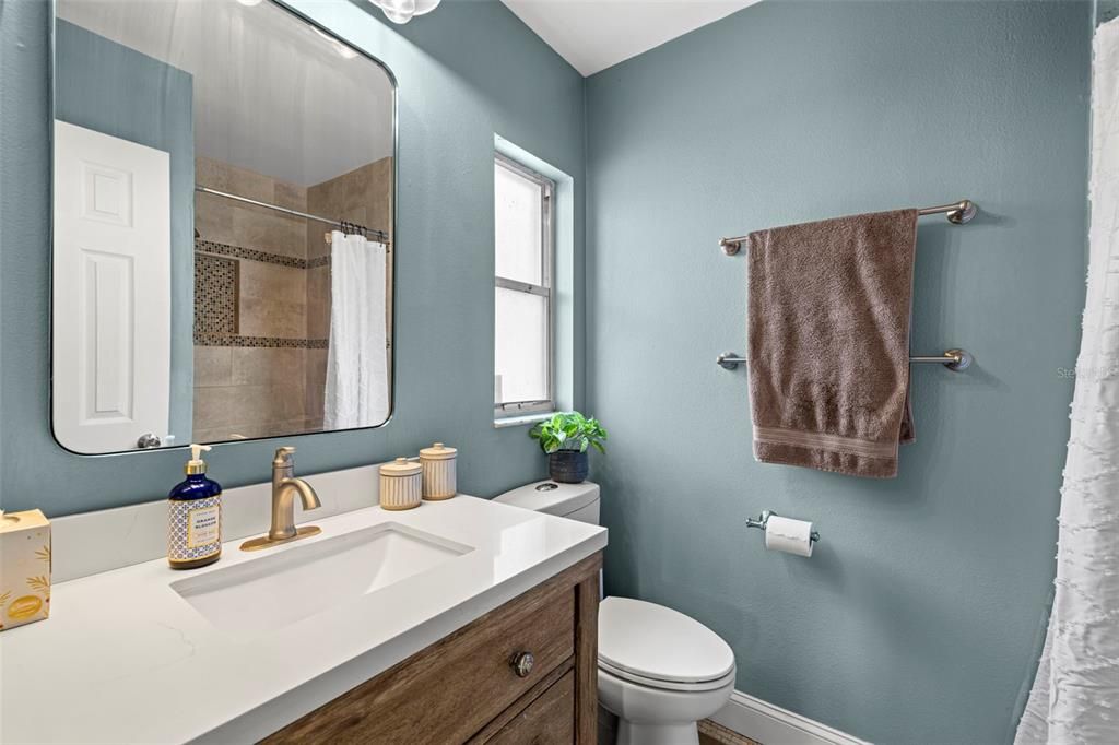 Active With Contract: $435,000 (3 beds, 2 baths, 1168 Square Feet)