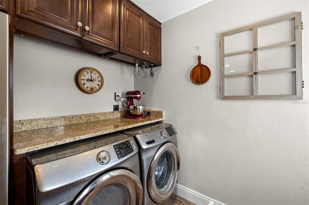 Active With Contract: $435,000 (3 beds, 2 baths, 1168 Square Feet)