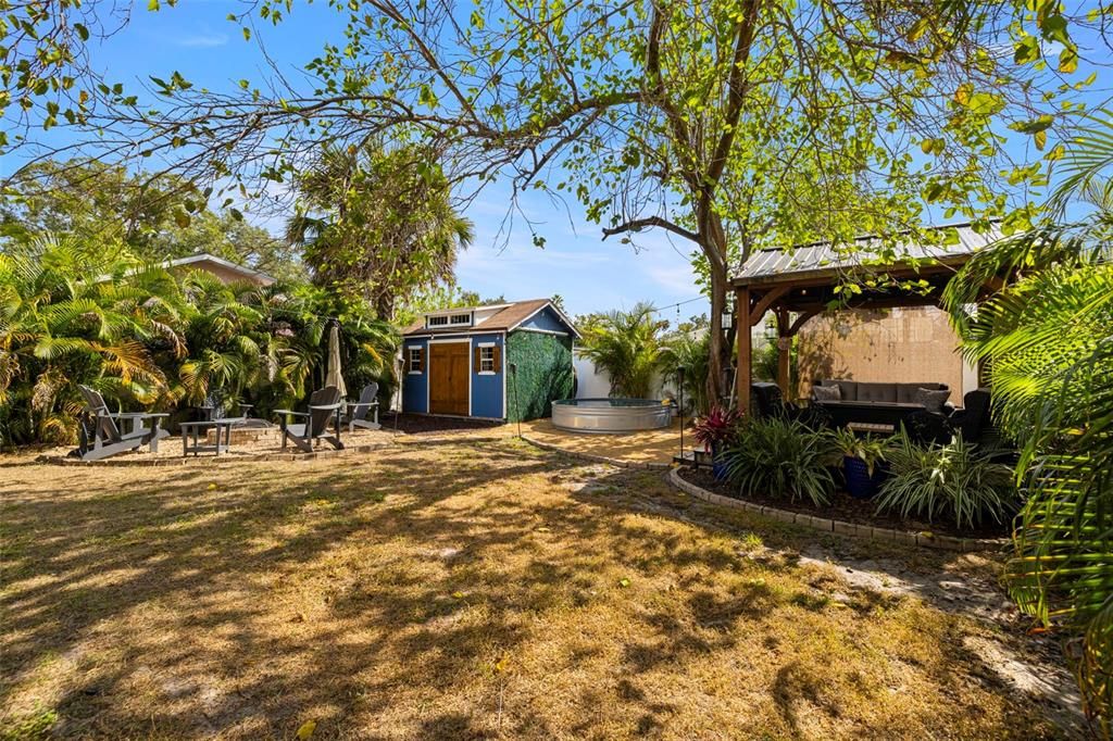 Active With Contract: $435,000 (3 beds, 2 baths, 1168 Square Feet)