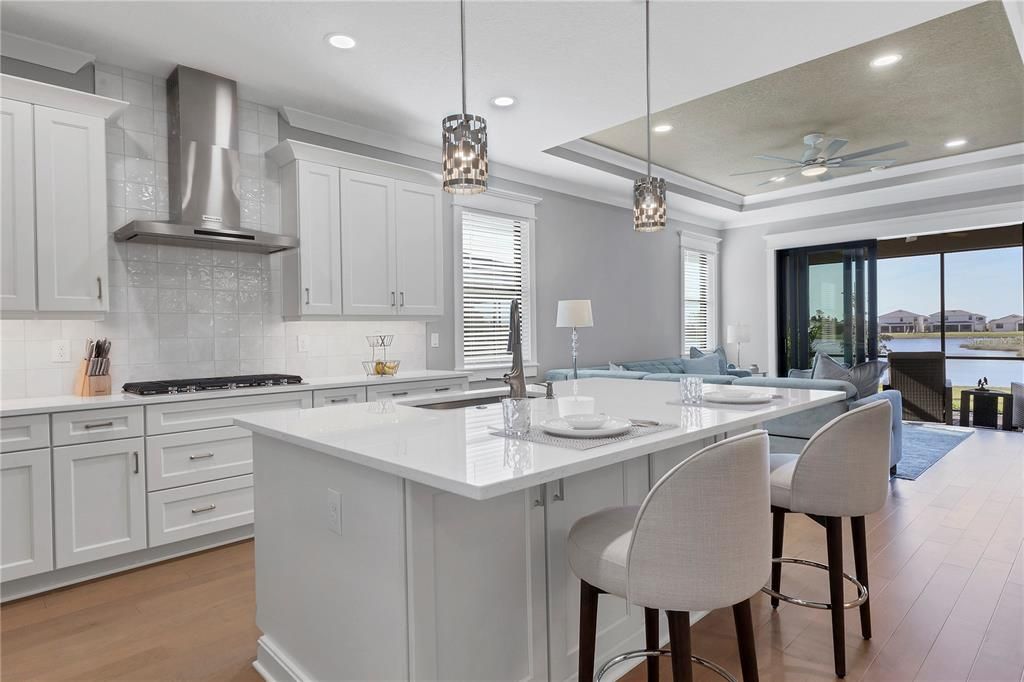 Active With Contract: $457,900 (3 beds, 2 baths, 1596 Square Feet)