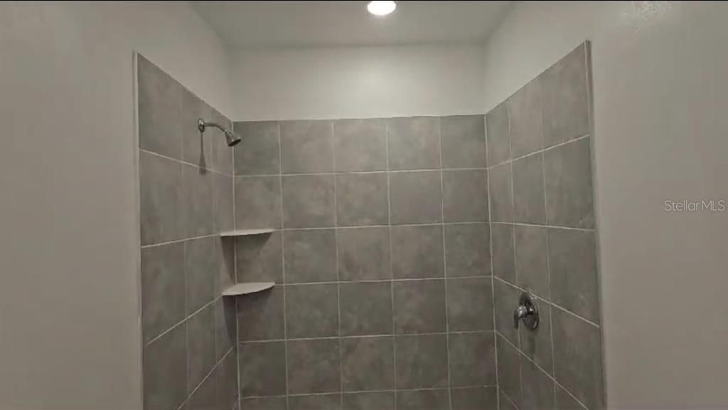 出租: $1,970 (4 贝兹, 2 浴室, 1850 平方英尺)