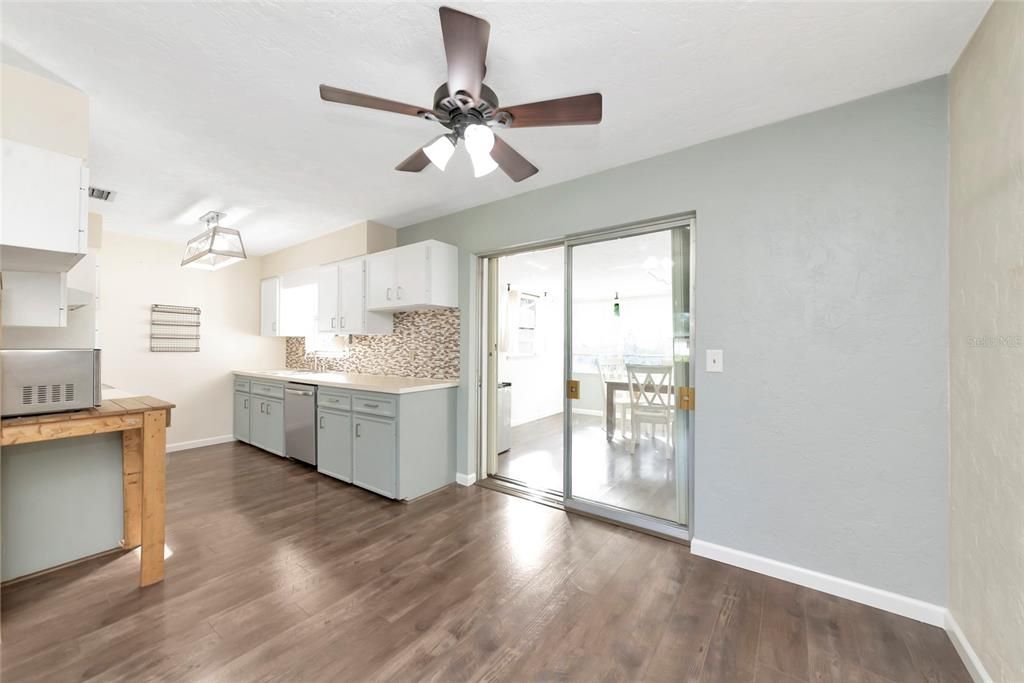 For Sale: $574,999 (3 beds, 2 baths, 1568 Square Feet)