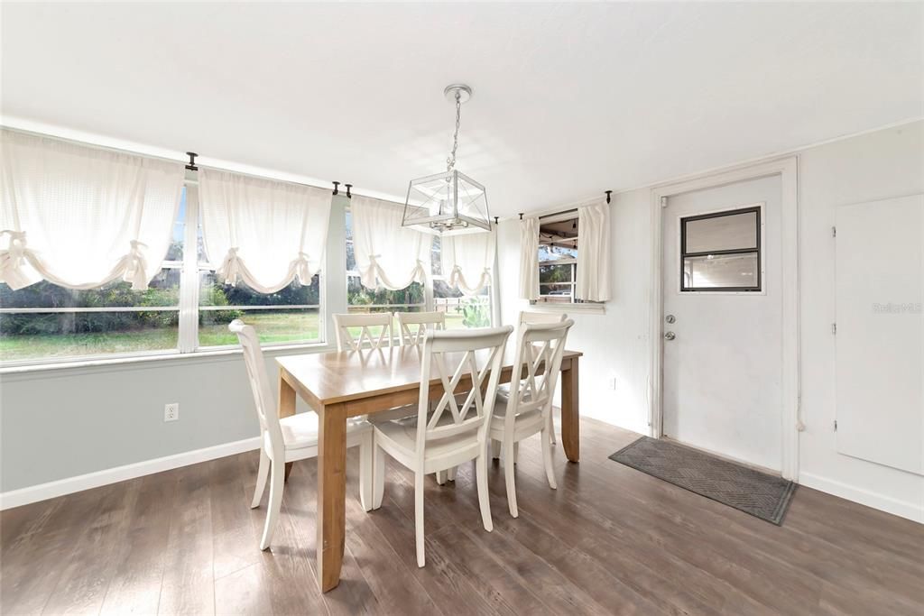 For Sale: $574,999 (3 beds, 2 baths, 1568 Square Feet)