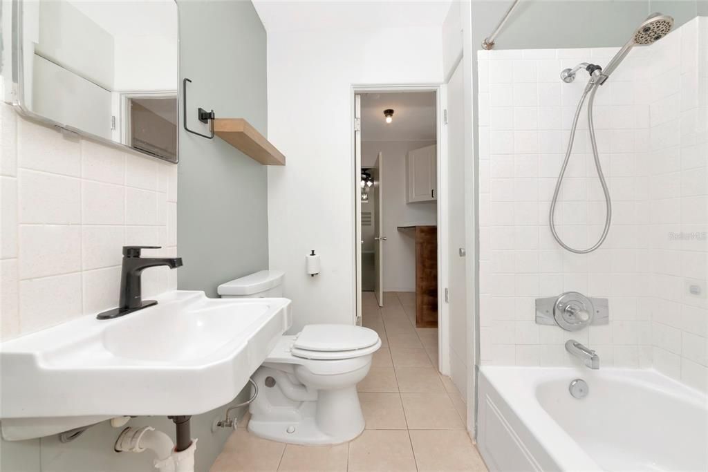 For Sale: $574,999 (3 beds, 2 baths, 1568 Square Feet)