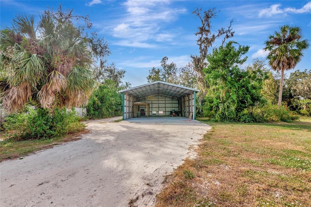 For Sale: $574,999 (3 beds, 2 baths, 1568 Square Feet)