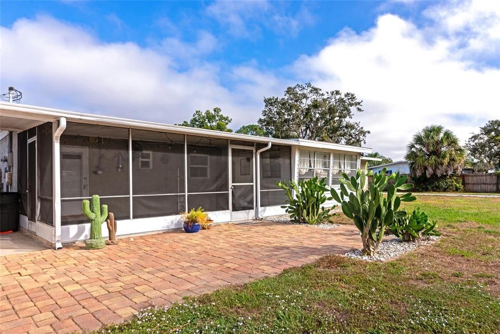 For Sale: $574,999 (3 beds, 2 baths, 1568 Square Feet)