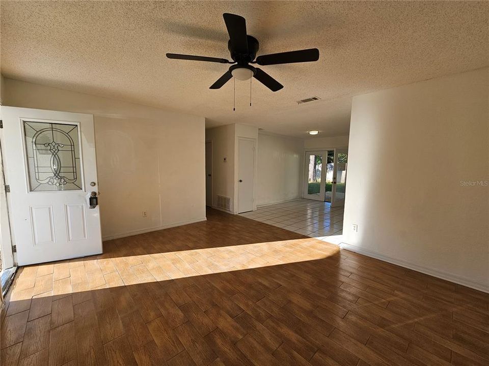 Active With Contract: $299,000 (4 beds, 2 baths, 1470 Square Feet)