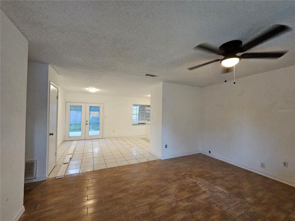 Active With Contract: $299,000 (4 beds, 2 baths, 1470 Square Feet)