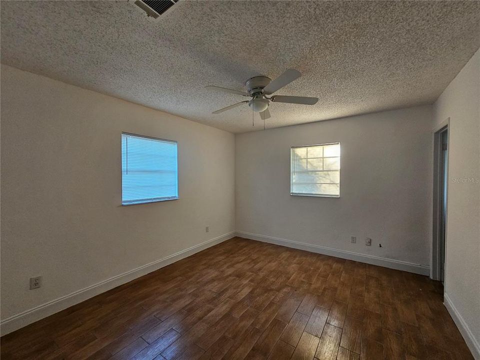 Active With Contract: $299,000 (4 beds, 2 baths, 1470 Square Feet)