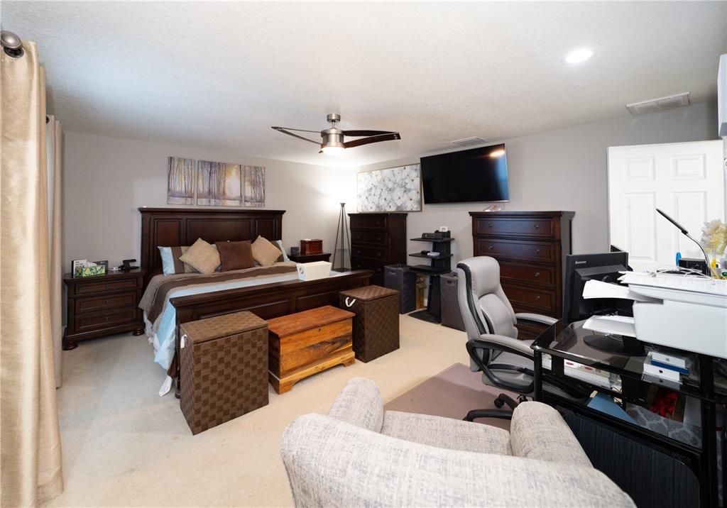 En Renta: $2,500 (4 camas, 2 baños, 1934 Pies cuadrados)