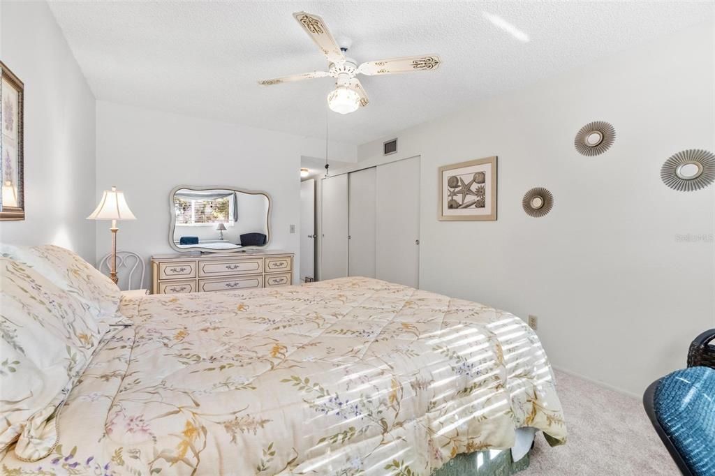 Active With Contract: $149,750 (2 beds, 2 baths, 1100 Square Feet)