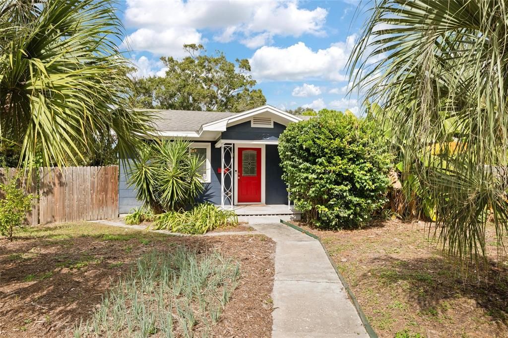 Recently Rented: $2,350 (3 beds, 1 baths, 1310 Square Feet)