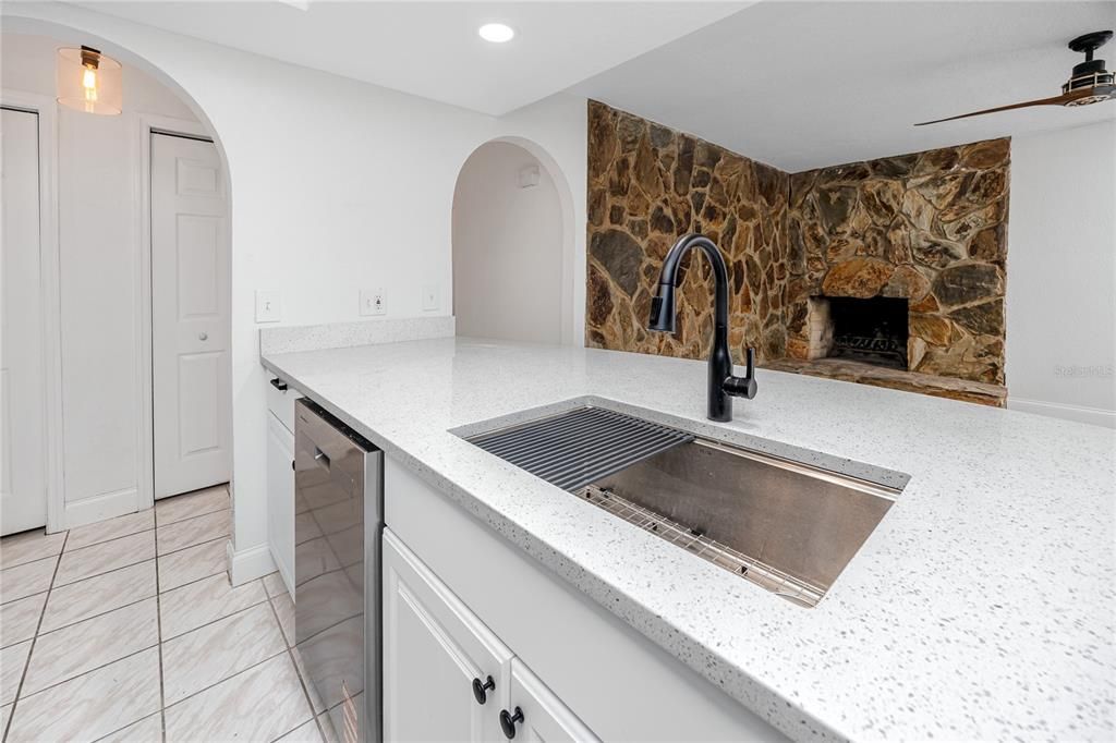 For Sale: $459,000 (3 beds, 2 baths, 1624 Square Feet)