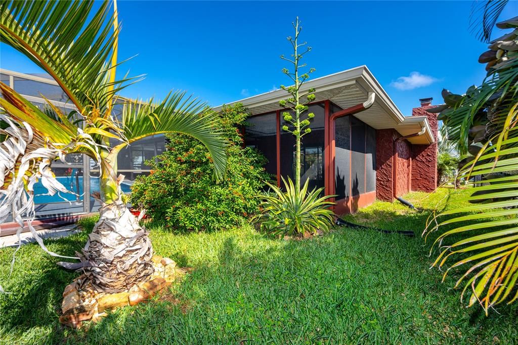 For Sale: $459,000 (3 beds, 2 baths, 1624 Square Feet)