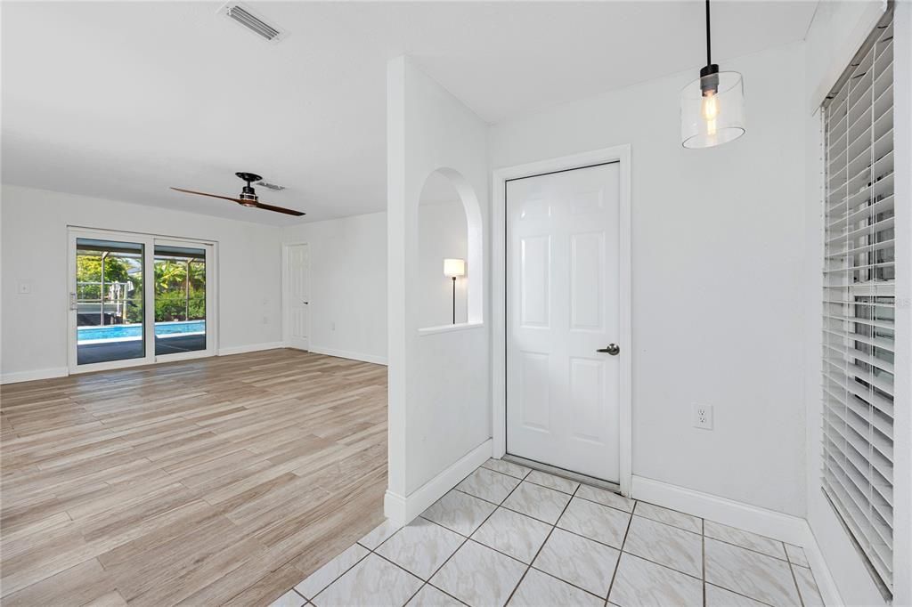 For Sale: $459,000 (3 beds, 2 baths, 1624 Square Feet)