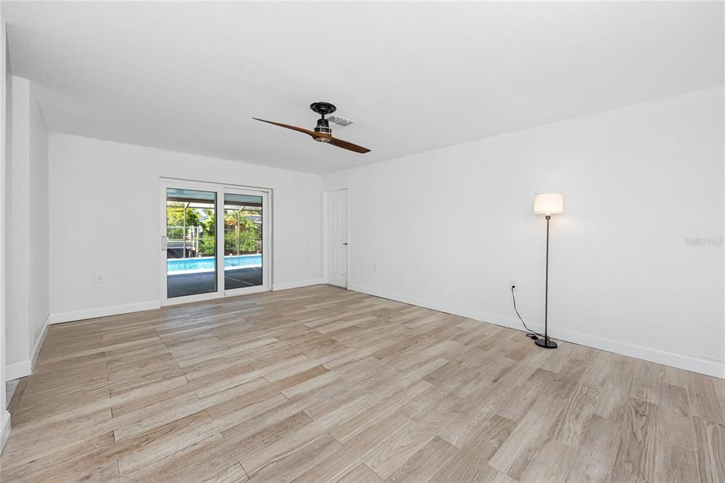 For Sale: $459,000 (3 beds, 2 baths, 1624 Square Feet)