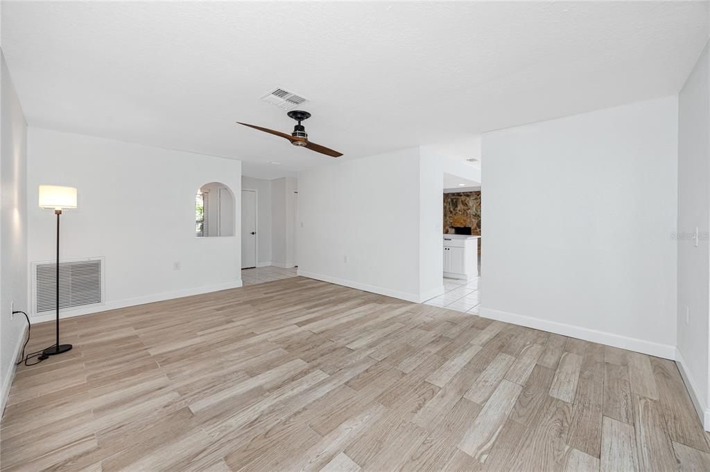 For Sale: $459,000 (3 beds, 2 baths, 1624 Square Feet)