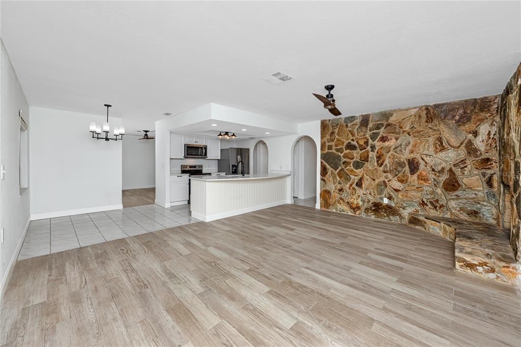 For Sale: $459,000 (3 beds, 2 baths, 1624 Square Feet)