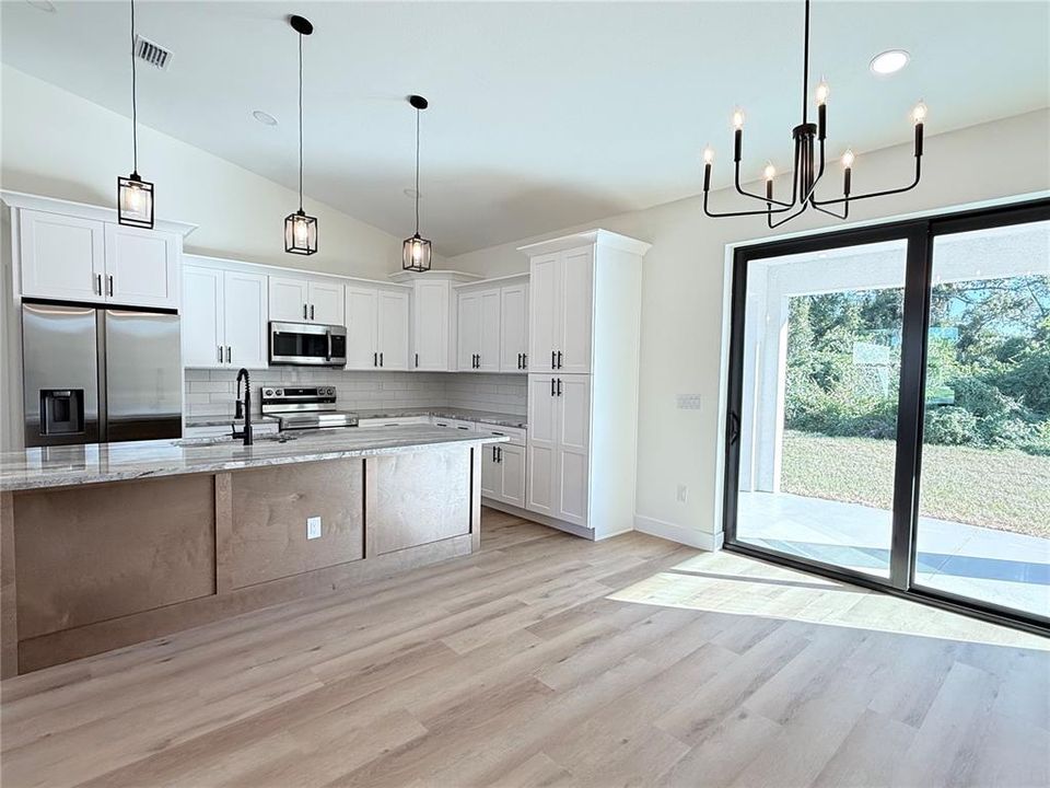 For Sale: $344,000 (3 beds, 2 baths, 1556 Square Feet)