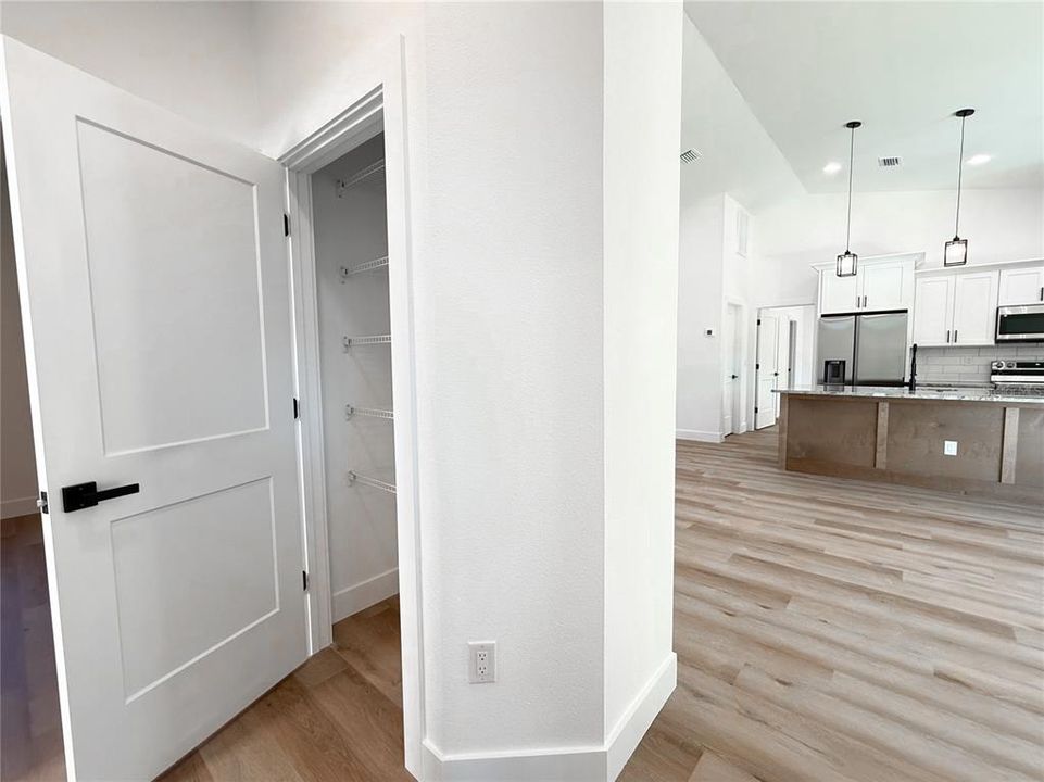 For Sale: $344,000 (3 beds, 2 baths, 1556 Square Feet)