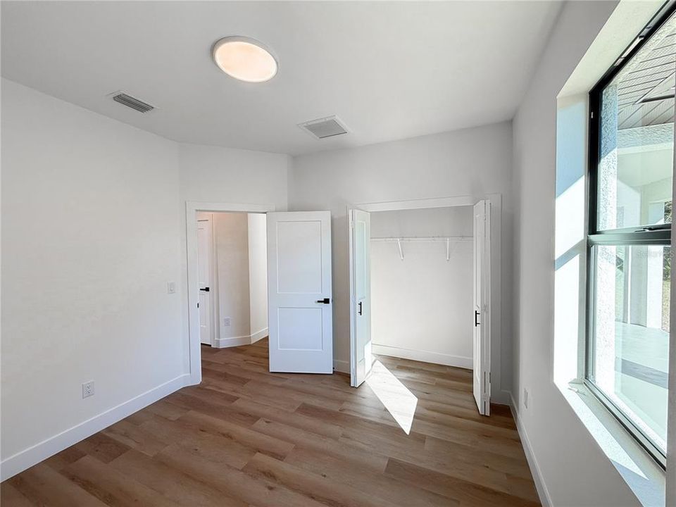 For Sale: $344,000 (3 beds, 2 baths, 1556 Square Feet)