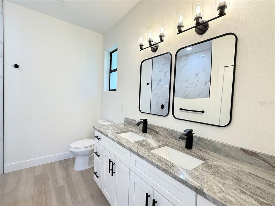 For Sale: $344,000 (3 beds, 2 baths, 1556 Square Feet)