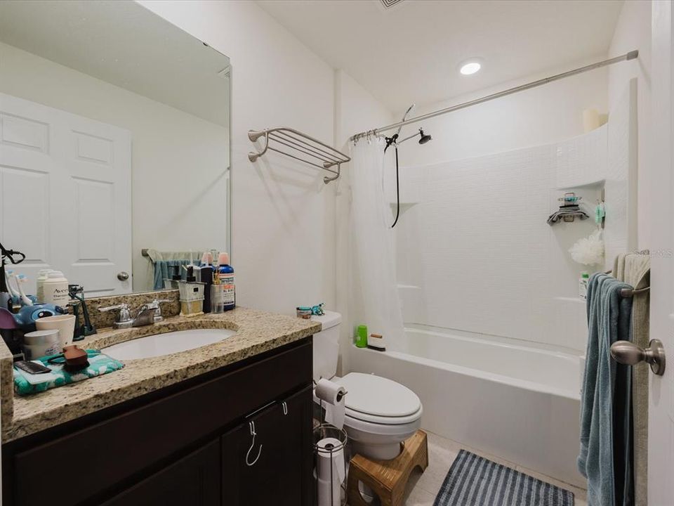 На продажу: $325,000 (4 спален, 2 ванн, 1791 Квадратных фут)