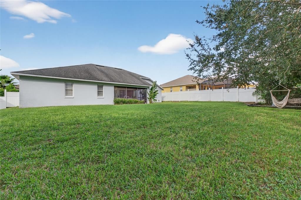 Под контрактом: $345,990 (4 спален, 2 ванн, 1802 Квадратных фут)