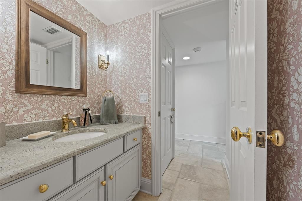 Activo con contrato: $465,000 (2 camas, 2 baños, 1816 Pies cuadrados)