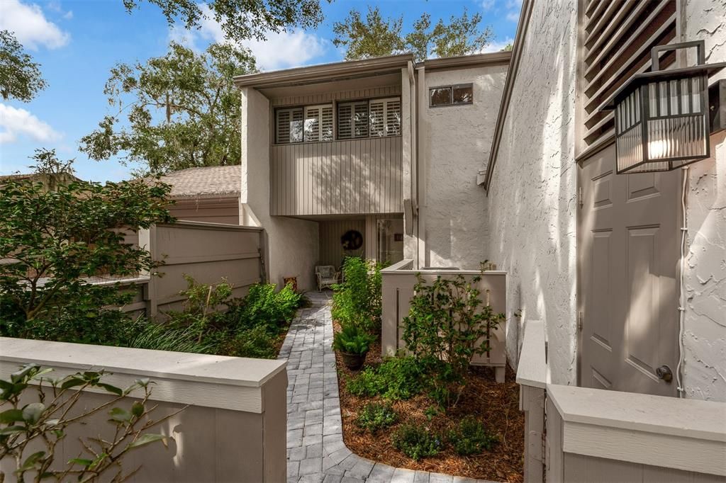 Activo con contrato: $465,000 (2 camas, 2 baños, 1816 Pies cuadrados)