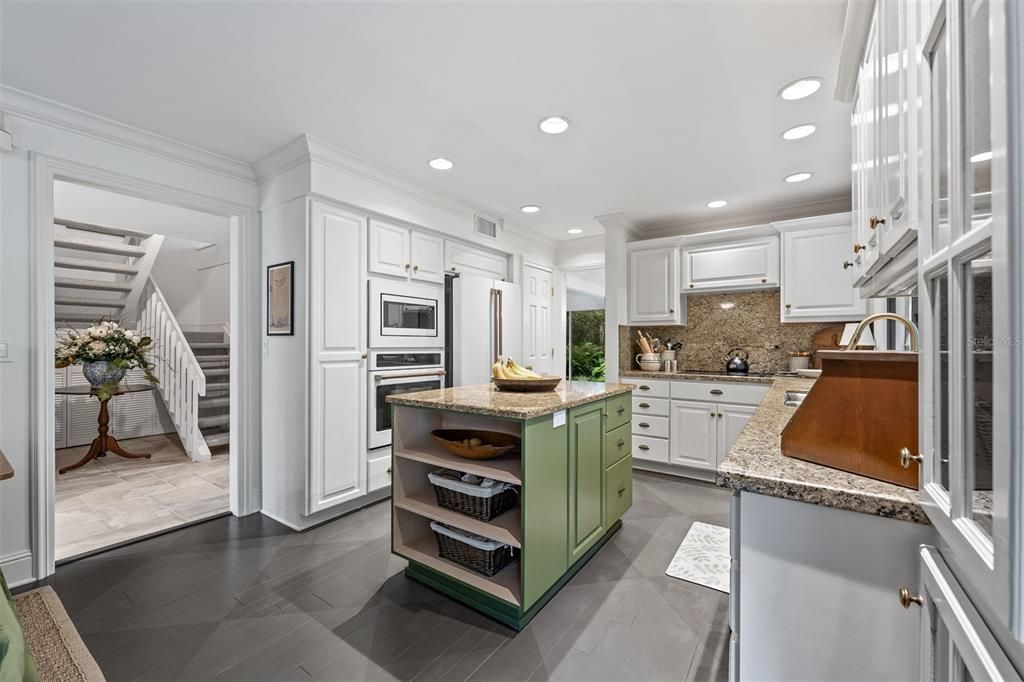 Activo con contrato: $465,000 (2 camas, 2 baños, 1816 Pies cuadrados)