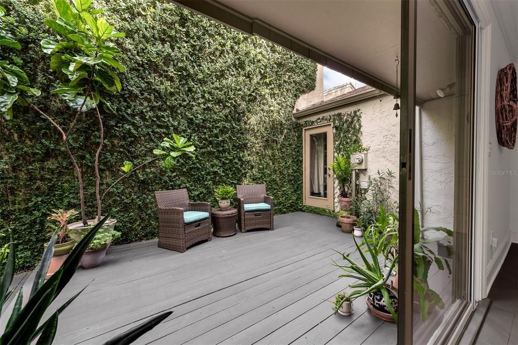 Activo con contrato: $465,000 (2 camas, 2 baños, 1816 Pies cuadrados)