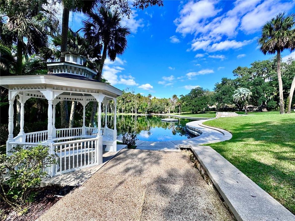 Activo con contrato: $465,000 (2 camas, 2 baños, 1816 Pies cuadrados)