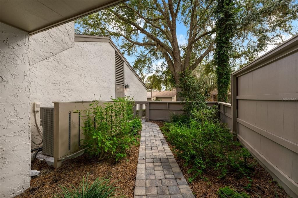 Activo con contrato: $465,000 (2 camas, 2 baños, 1816 Pies cuadrados)