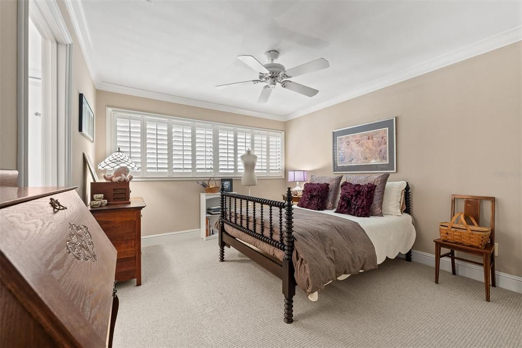 Activo con contrato: $465,000 (2 camas, 2 baños, 1816 Pies cuadrados)