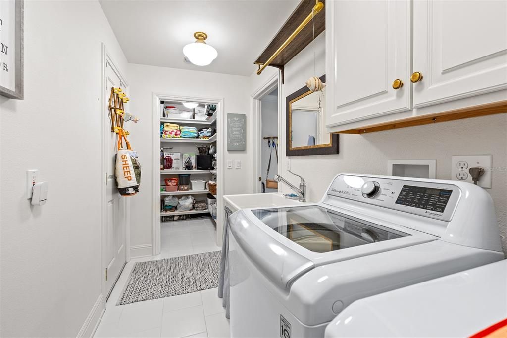 Activo con contrato: $465,000 (2 camas, 2 baños, 1816 Pies cuadrados)