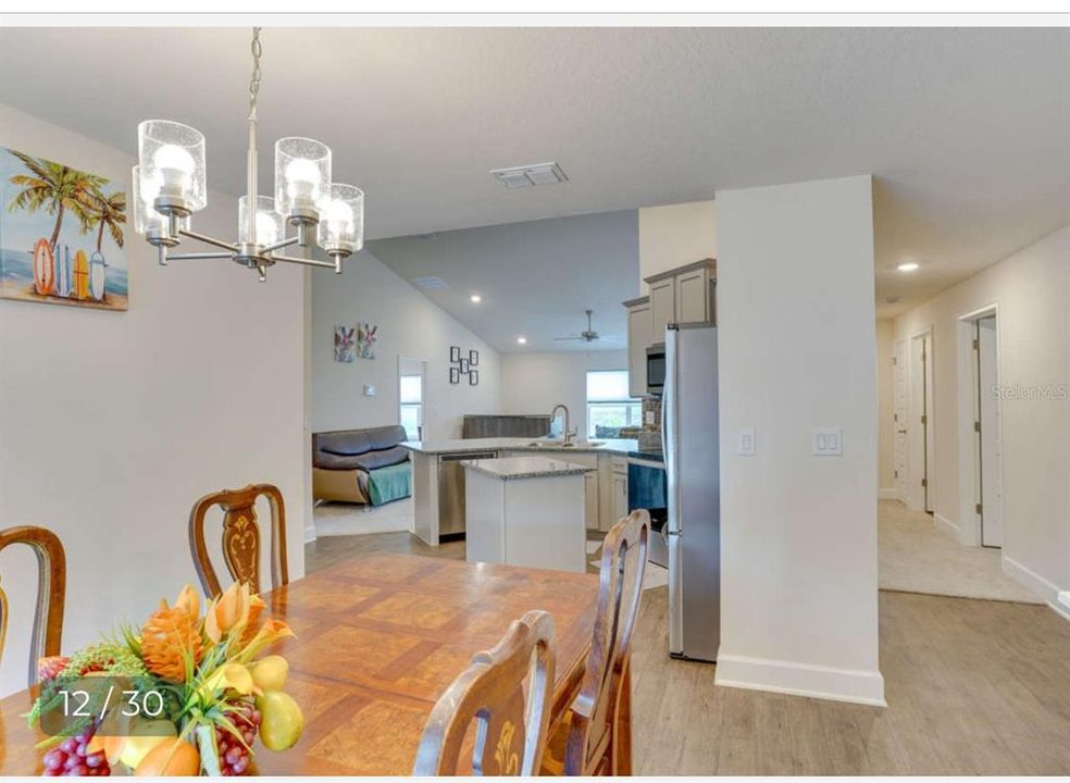 出租: $1,999 (4 贝兹, 2 浴室, 1930 平方英尺)