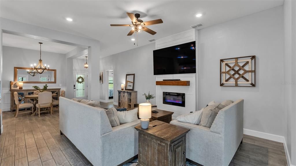 待售: $424,000 (3 贝兹, 2 浴室, 1970 平方英尺)