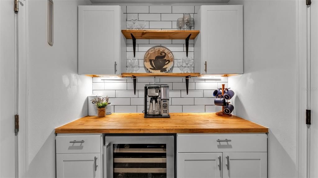 待售: $424,000 (3 贝兹, 2 浴室, 1970 平方英尺)