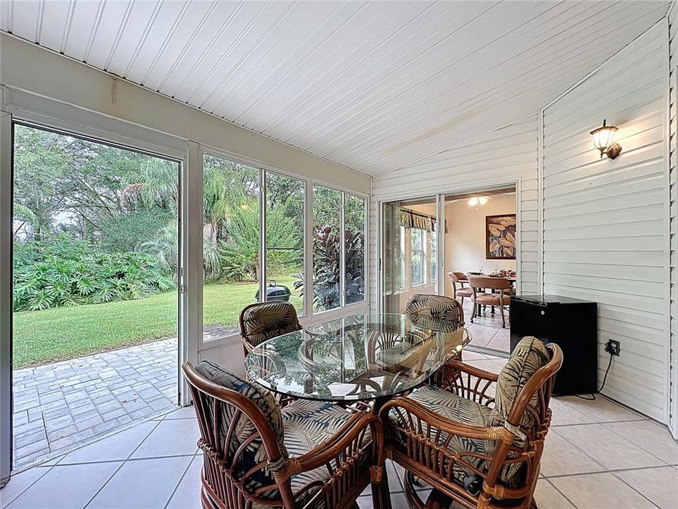 合同活跃: $279,000 (3 贝兹, 2 浴室, 1720 平方英尺)