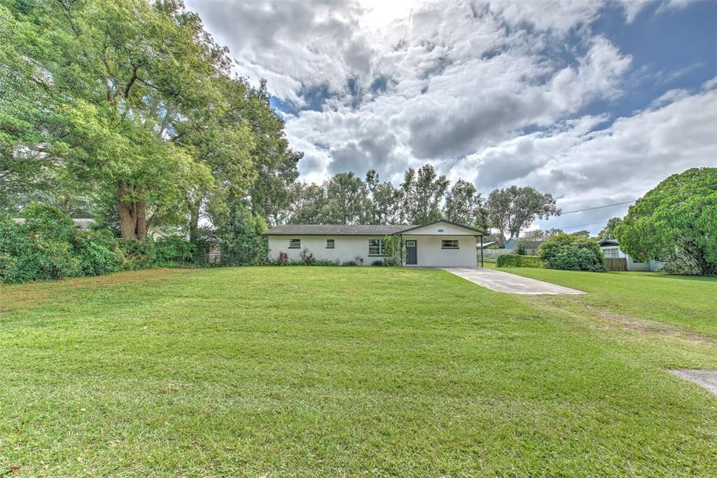 Active With Contract: $299,900 (3 beds, 2 baths, 1404 Square Feet)