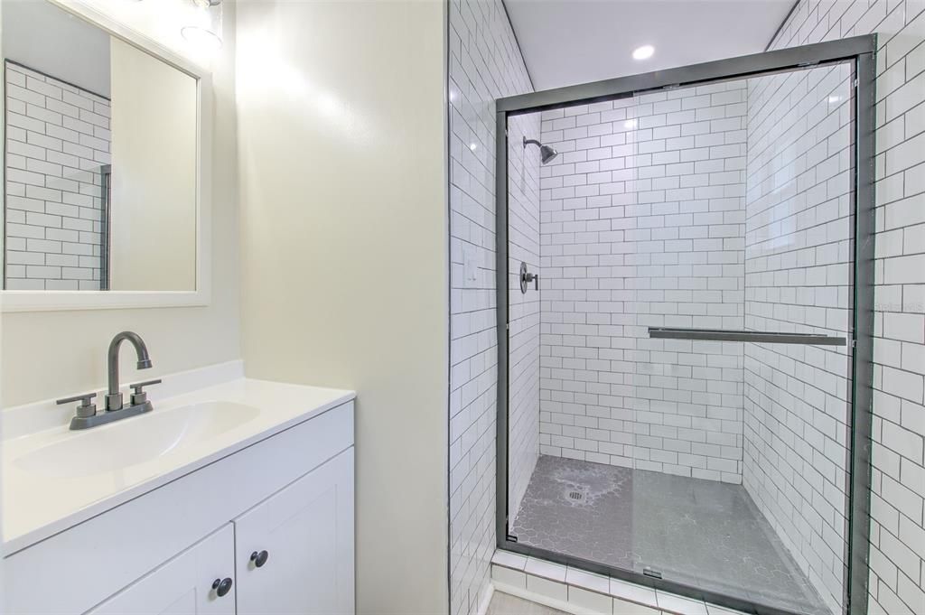 Active With Contract: $299,900 (3 beds, 2 baths, 1404 Square Feet)