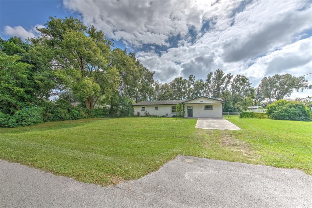 Active With Contract: $299,900 (3 beds, 2 baths, 1404 Square Feet)